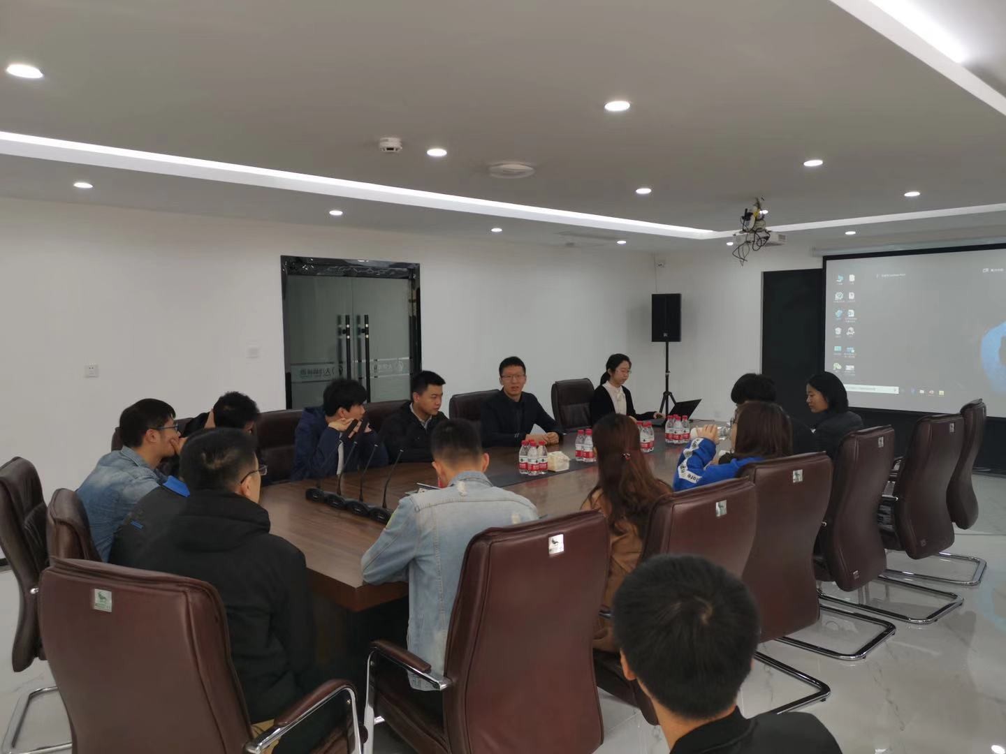 大地新能源技术研究院组织开展第二届 “高校学子开放日”活动